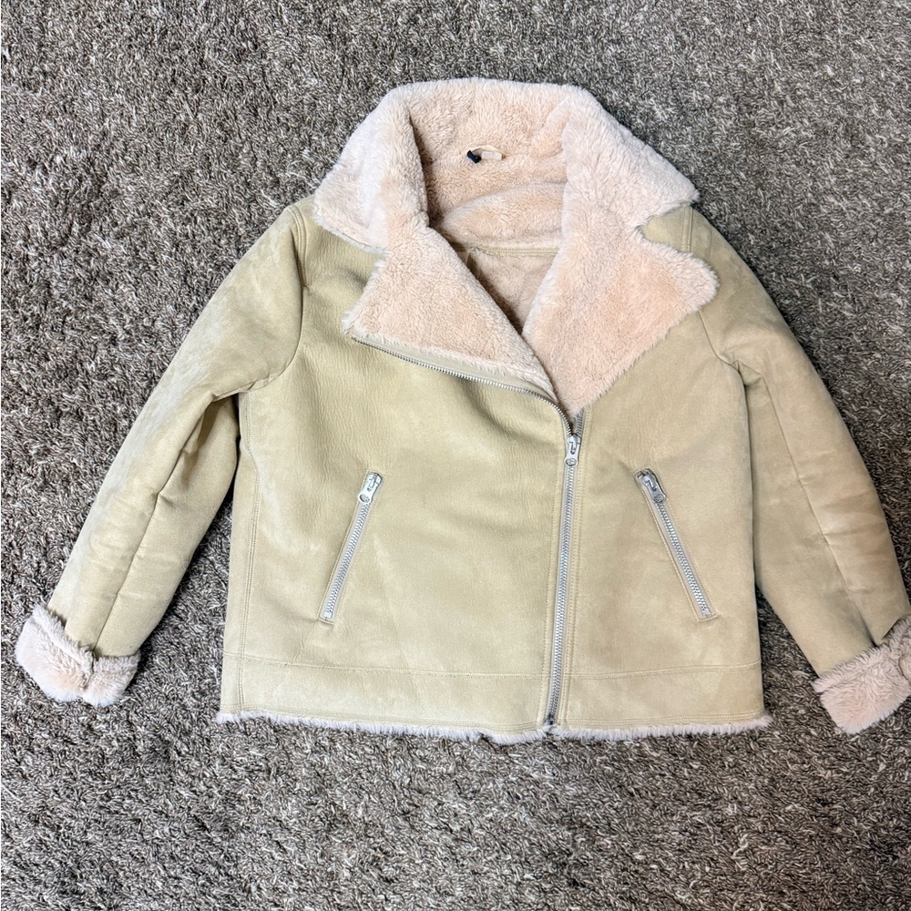 H&M Women's Moti Suede style Jacket with Faux Fur Collar. Great condition.